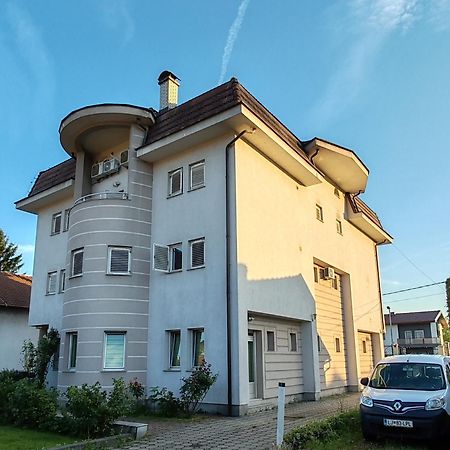 Guesthouse Jelic Teslić Eksteriør billede