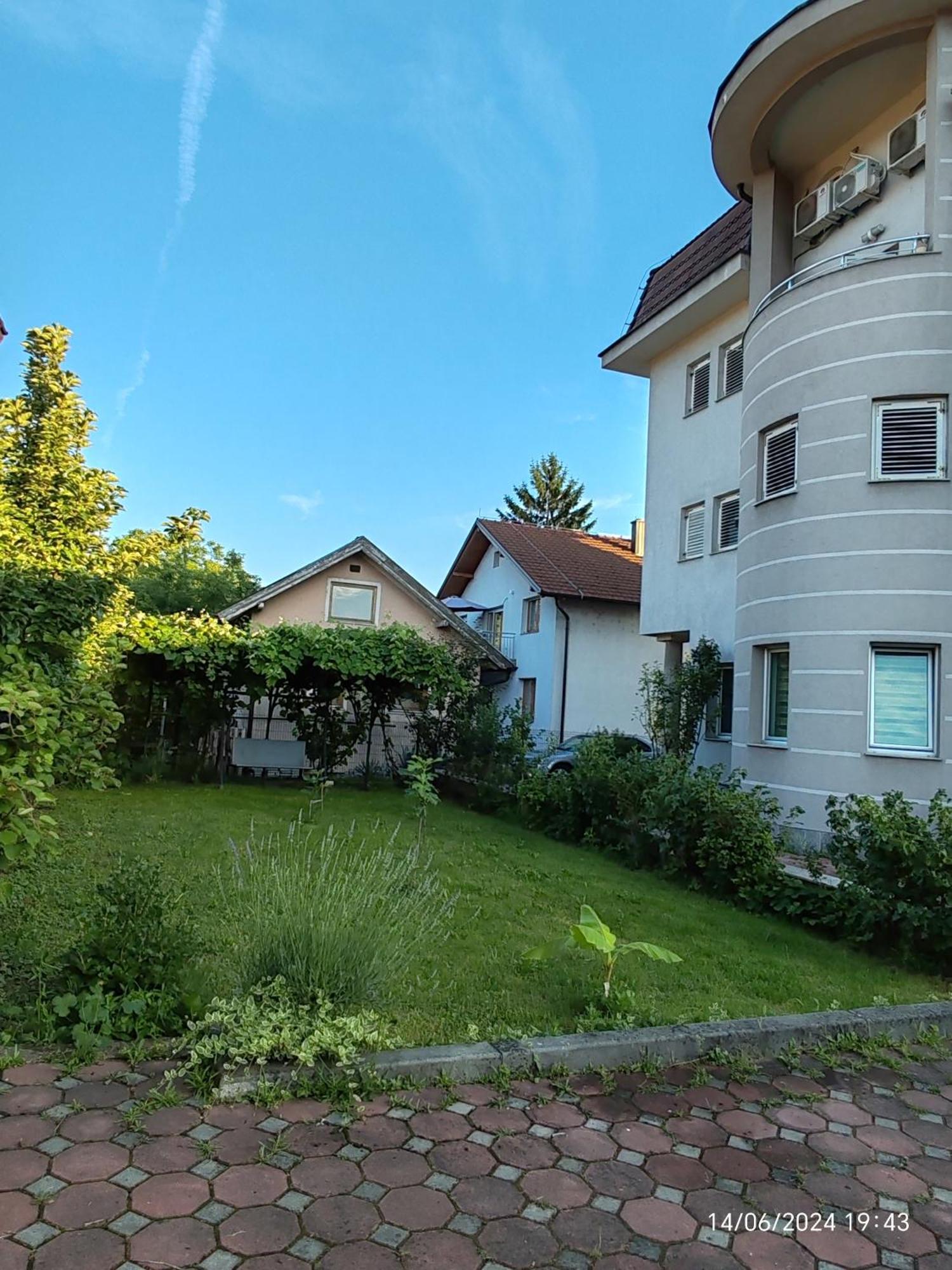 Guesthouse Jelic Teslić Eksteriør billede
