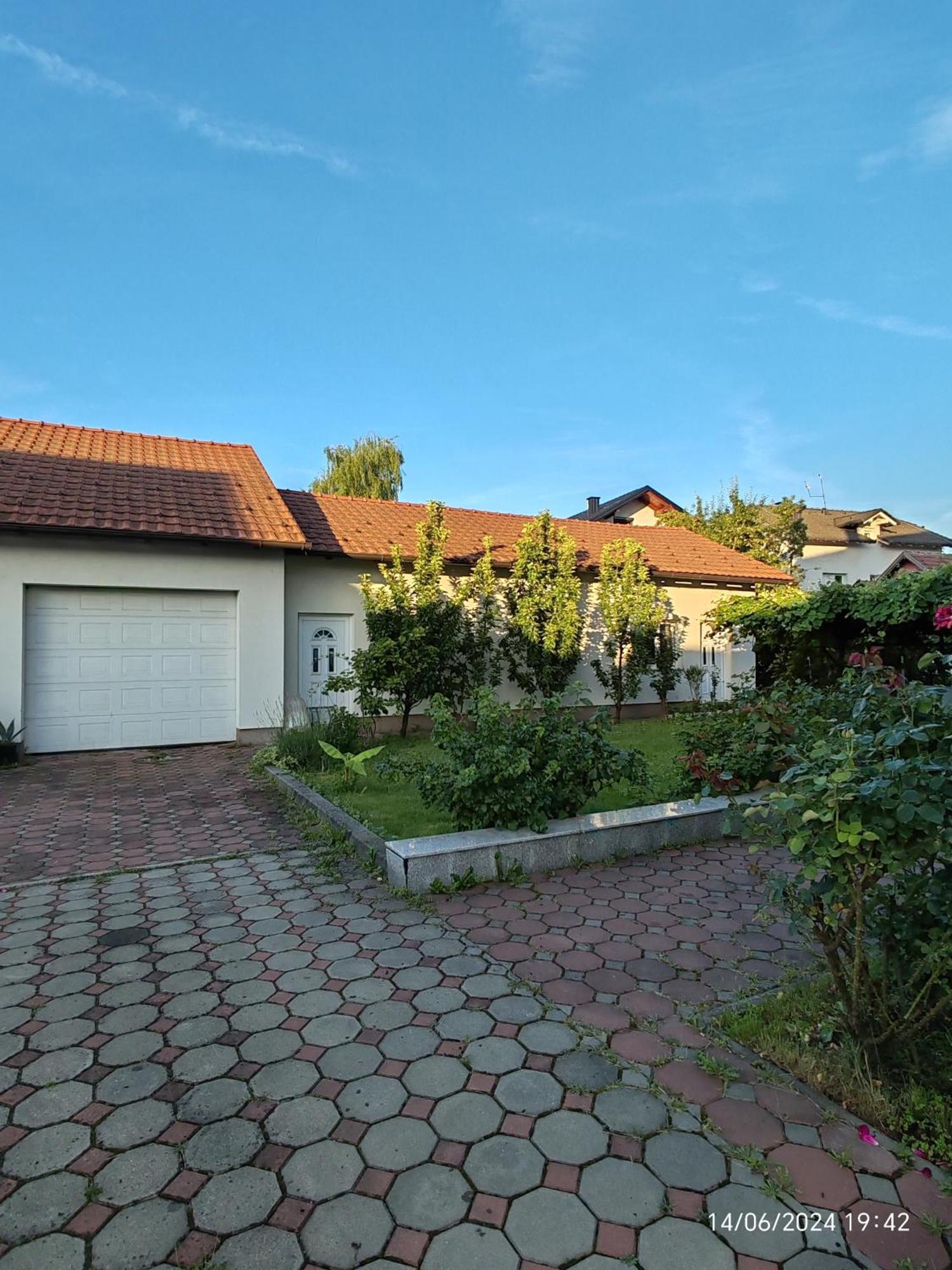 Guesthouse Jelic Teslić Eksteriør billede